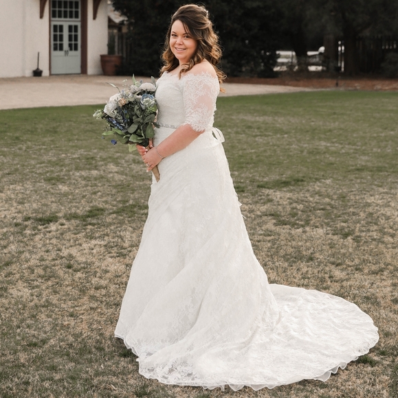 Wedding dress - Picture 3 of 4